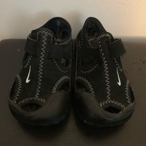 Nike toddler shoes
